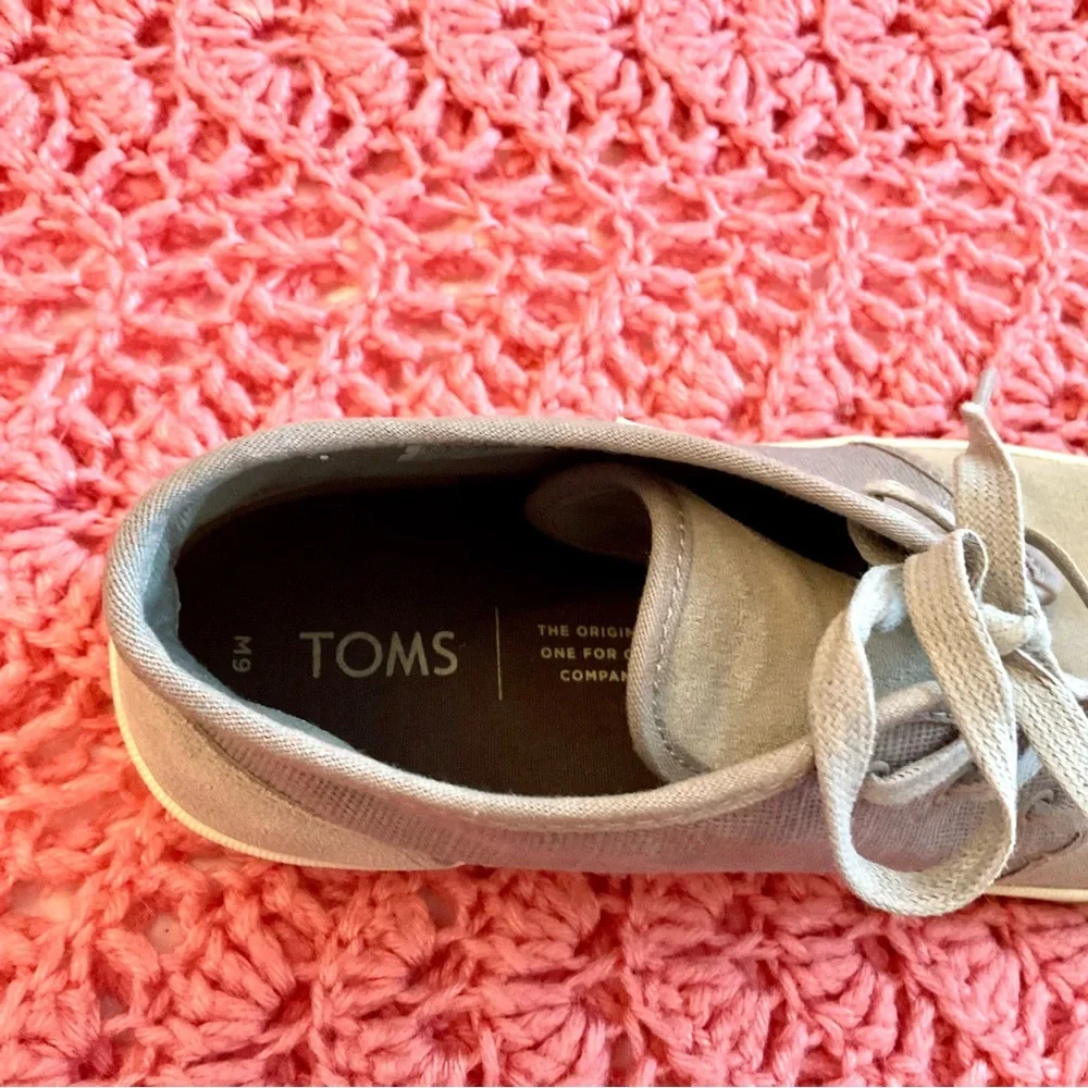 Tom’s Stylish Gray Men's Shoes